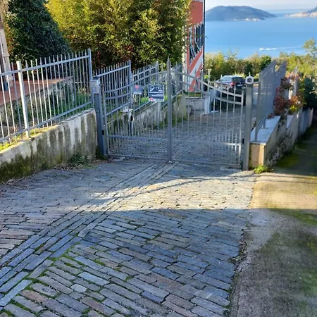 Zanelli Terrace * Lerici
