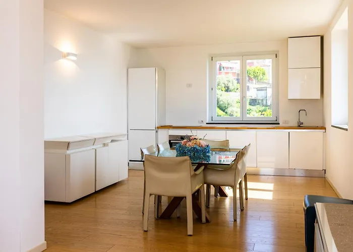 Lejlighed Zanelli Lerici